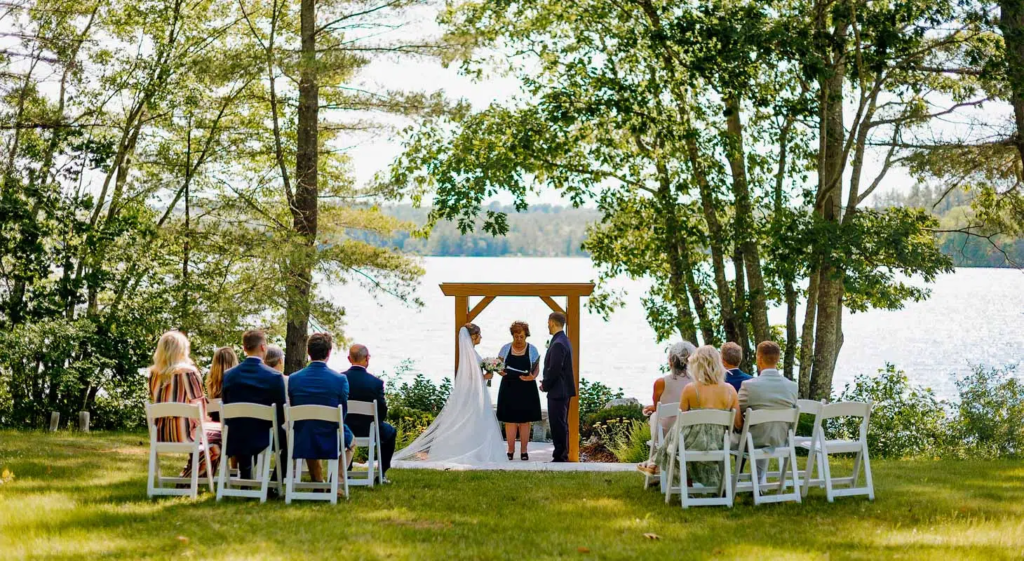 Intimate-Lakeside-Wedding-scroll