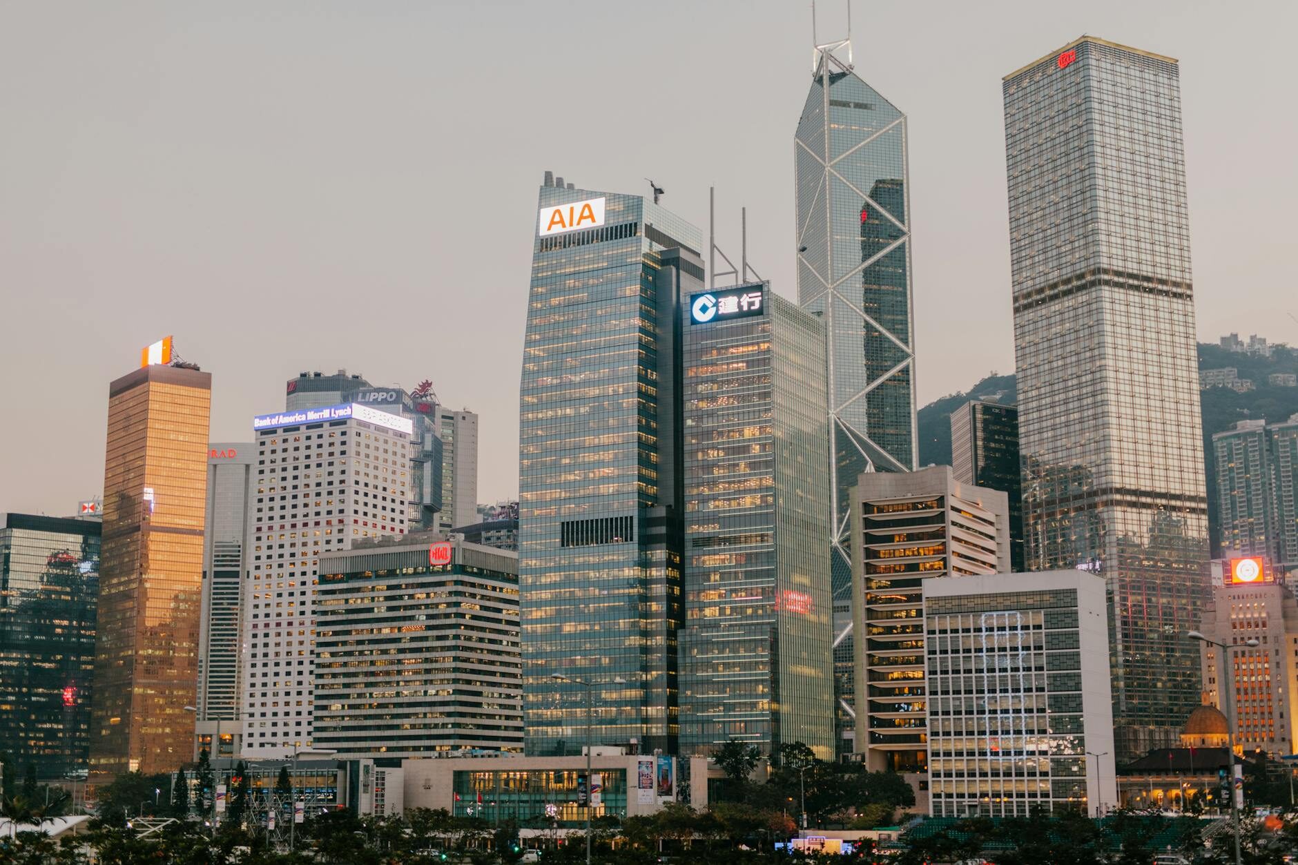 skyscrapers in hong kong