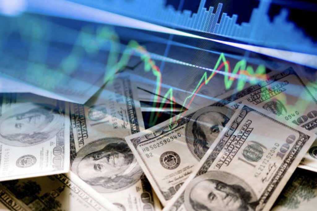Tax-efficient investing strategies infographic showing key methods