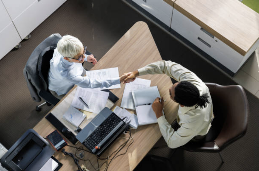 image of employee negotiating with his employer.