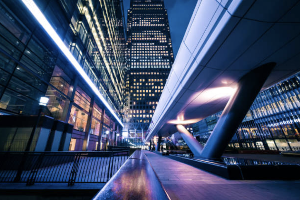 City night lights during downward movements, symbolizing market retreat amidst tariff concerns.